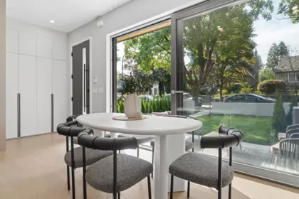 Family Room Photo of 1 2941 W 29th Avenue, Vancouver, BC