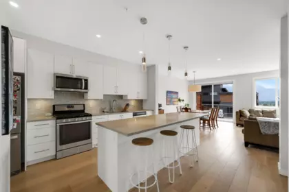 Kitchen Photo of 41322 Horizon Drive, Squamish, BC