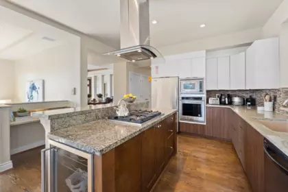Breakfast Nook Photo of 5401 West Vista Court, West Vancouver, BC