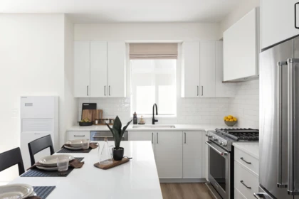 Breakfast Nook Photo of 3 2190 Rindall Avenue, Port Coquitlam, BC