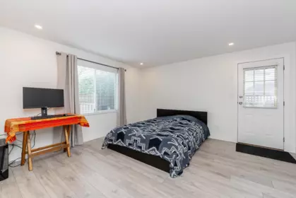 Powder Room Photo of 129 7837 120a Street, Surrey, BC