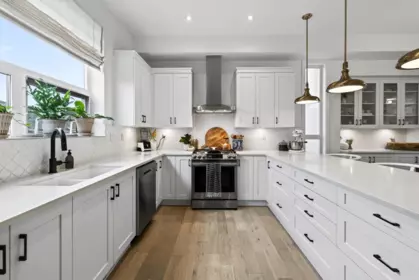 Kitchen Island Photo of 20479 77b Avenue, Langley, BC