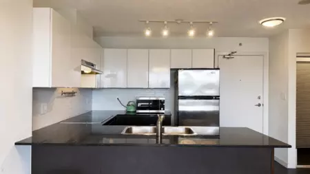 Kitchen Island Photo of 1607 4118 Dawson Street, Burnaby, BC