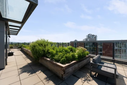 Hot Tub / Spa Photo of 414 209 E 7th Avenue, Vancouver, BC