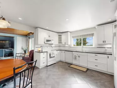 Dining Area Photo of 524 Lyn Court, Coquitlam, BC