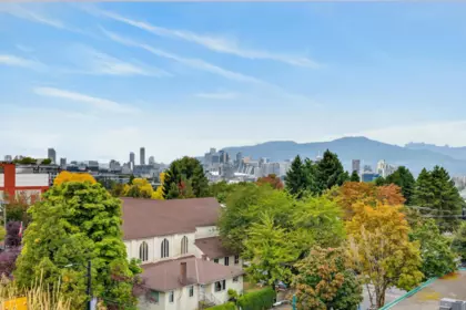Front Yard Photo of 411 2520 Guelph Street, Vancouver, BC