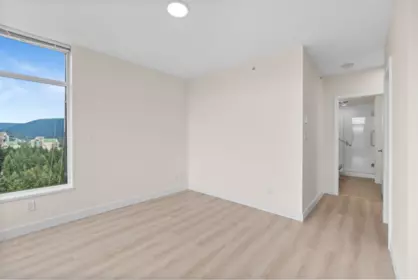 Hallway Photo of 2906 3080 Lincoln Avenue, Coquitlam, BC