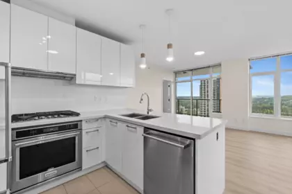 Kitchen Island Photo of 2906 3080 Lincoln Avenue, Coquitlam, BC