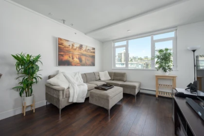 504 131 E 3rd Street, North Vancouver, BC, North Vancouver — Apartment/Condo for sale