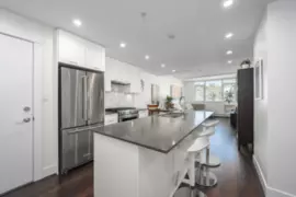 504 131 E 3rd Street, North Vancouver, BC