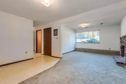 Breakfast Nook Photo of 1260 Victoria Drive, Port Coquitlam, BC