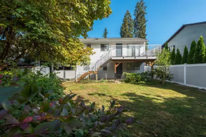 Garden / Landscaping Photo of 1260 Victoria Drive, Port Coquitlam, BC