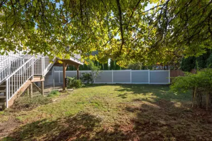 Hot Tub / Spa Photo of 1260 Victoria Drive, Port Coquitlam, BC