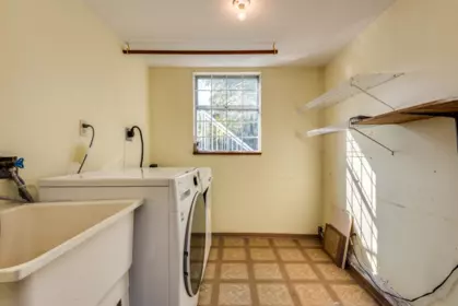 Kitchen Photo of 1260 Victoria Drive, Port Coquitlam, BC