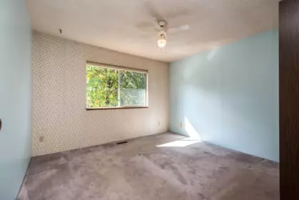Mudroom Photo of 1260 Victoria Drive, Port Coquitlam, BC