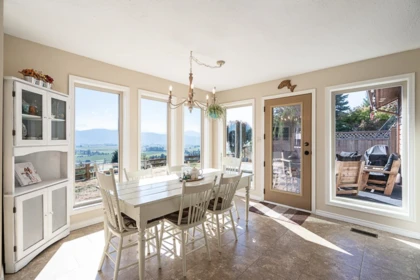 Breakfast Nook Photo of 35950 Eaglecrest Place, Abbotsford, BC