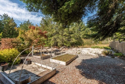 Garden / Landscaping Photo of 4144 Browning Road, Sechelt, BC