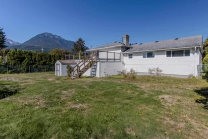 Family Room Photo of 1990 Diamond Road, Squamish, BC