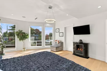Basement Recreation Room Photo of 15472 Buena Vista Avenue, White Rock, BC
