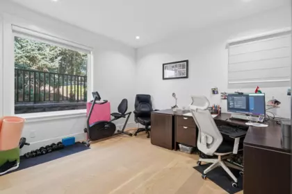 Garage Interior Photo of 15472 Buena Vista Avenue, White Rock, BC