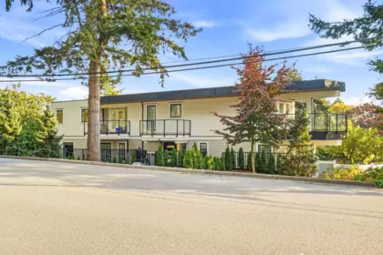 Hot Tub / Spa Photo of 15472 Buena Vista Avenue, White Rock, BC
