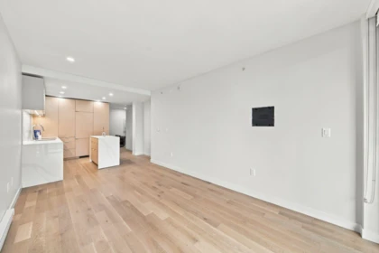 Kitchen Island Photo of 507 239 Keefer Street, Vancouver, BC