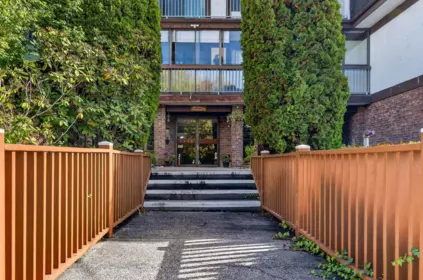 304 1444 Martin Street, Surrey, BC, Surrey — Apartment/Condo for sale