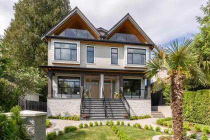 4065 W 41st Avenue, Vancouver, BC, Vancouver — Half Duplex for sale