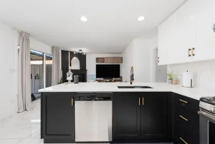 25 3500 Cunningham Drive, Richmond, BC, Richmond — Townhouse for sale