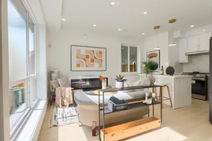 1 5111 Ann Street, Vancouver, BC, Vancouver — Half Duplex for sale