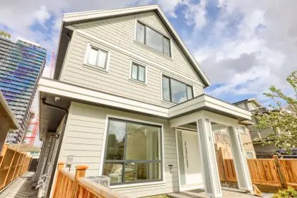 1 5111 Ann Street, Vancouver, BC, Vancouver — Half Duplex for sale