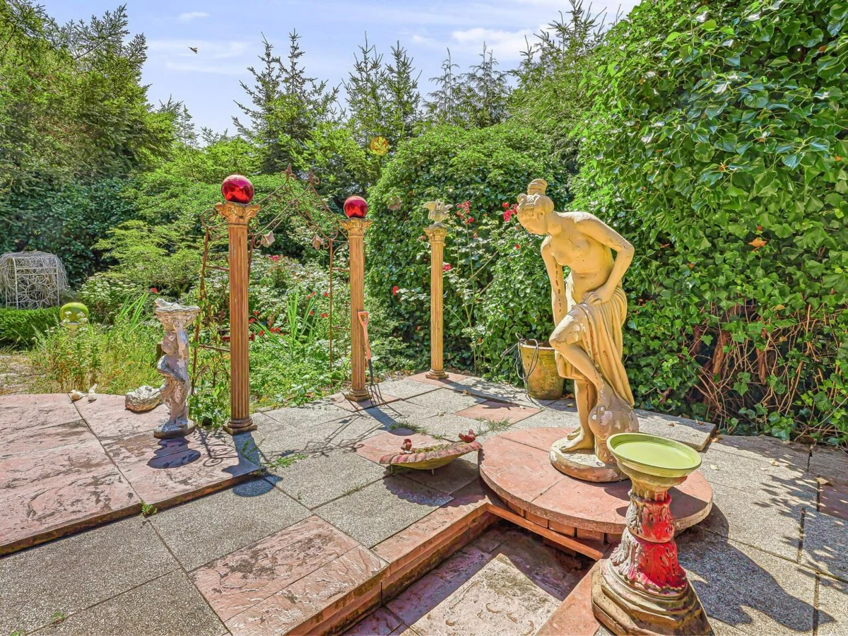 Loft / Bonus Room Photo of 35 Lions Bay Avenue, Lions Bay, BC