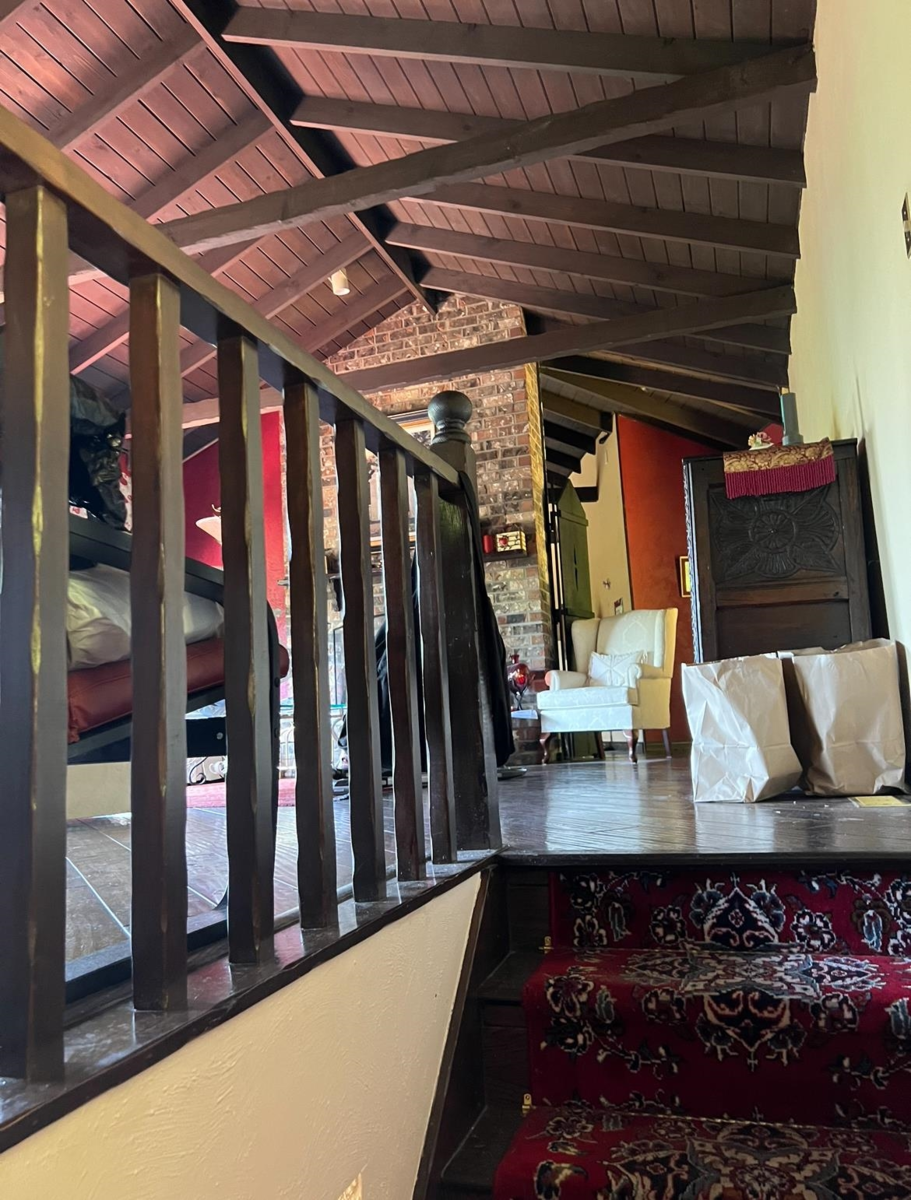 Mudroom Photo of 35 Lions Bay Avenue, Lions Bay, BC