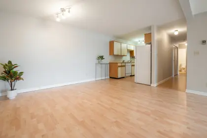 203 46033 Chilliwack Central Road, Chilliwack, BC, Chilliwack — Apartment/Condo for sale