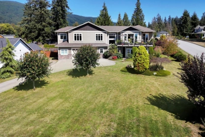 1464 Sunset Place, Gibsons, BC, Gibsons — Single Family Residence for sale