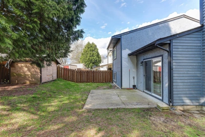Front Yard Photo of 12458 76b Avenue, Surrey, BC