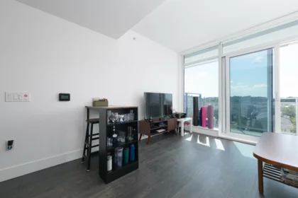 408 2435 Kingsway, Vancouver, BC, Vancouver — Apartment/Condo for sale
