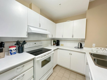 1213 989 Nelson Street, Vancouver, BC, Vancouver — Apartment/Condo for sale