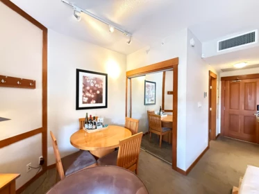 620 4320 Sundial Crescent, Whistler, BC, Whistler — Apartment/Condo for sale