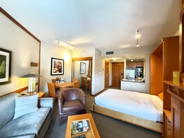 620 4320 Sundial Crescent, Whistler, BC, Whistler — Apartment/Condo for sale
