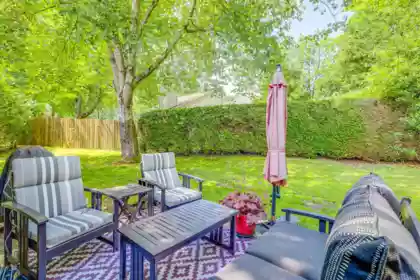 6182 W Greenside Drive, Surrey, BC, Surrey — Townhouse for sale