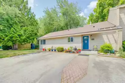 6182 W Greenside Drive, Surrey, BC, Surrey — Townhouse for sale