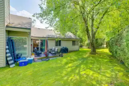 6182 W Greenside Drive, Surrey, BC, Surrey — Townhouse for sale