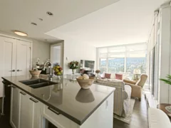 1005 520 Como Lake Avenue, Coquitlam, BC