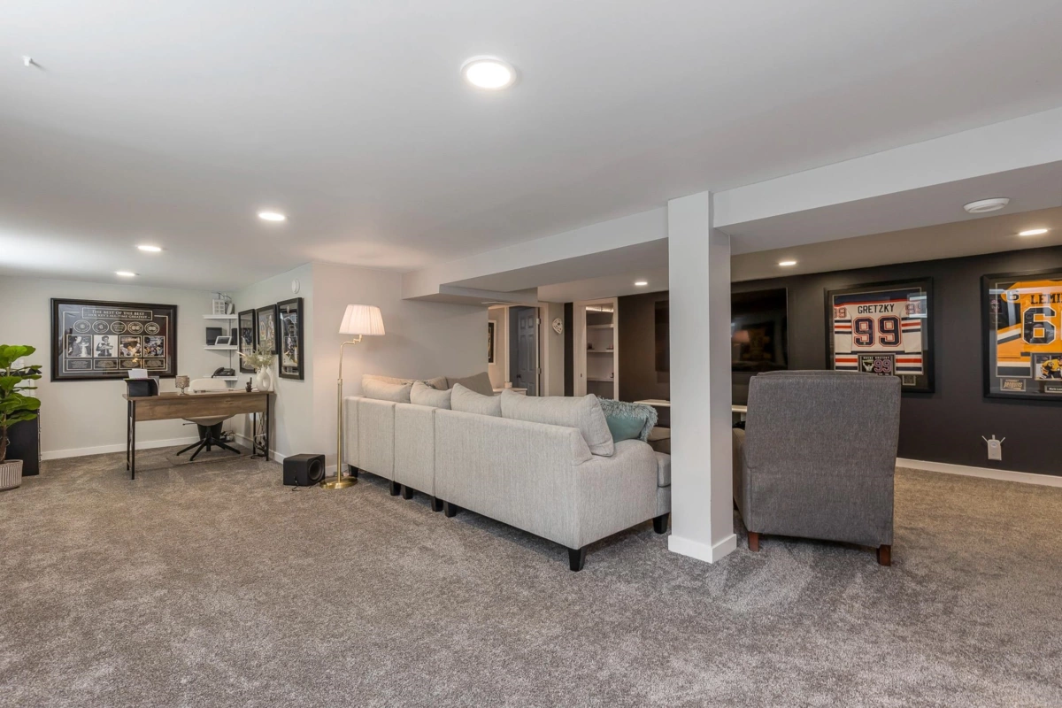 Outdoor Deck Photo of 7686 Blott Street, Mission, BC