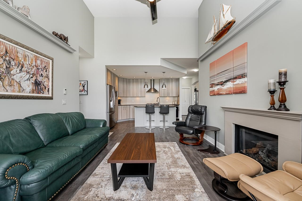 Guest Bathroom Photo of 308 16499 64 Avenue, Surrey, BC