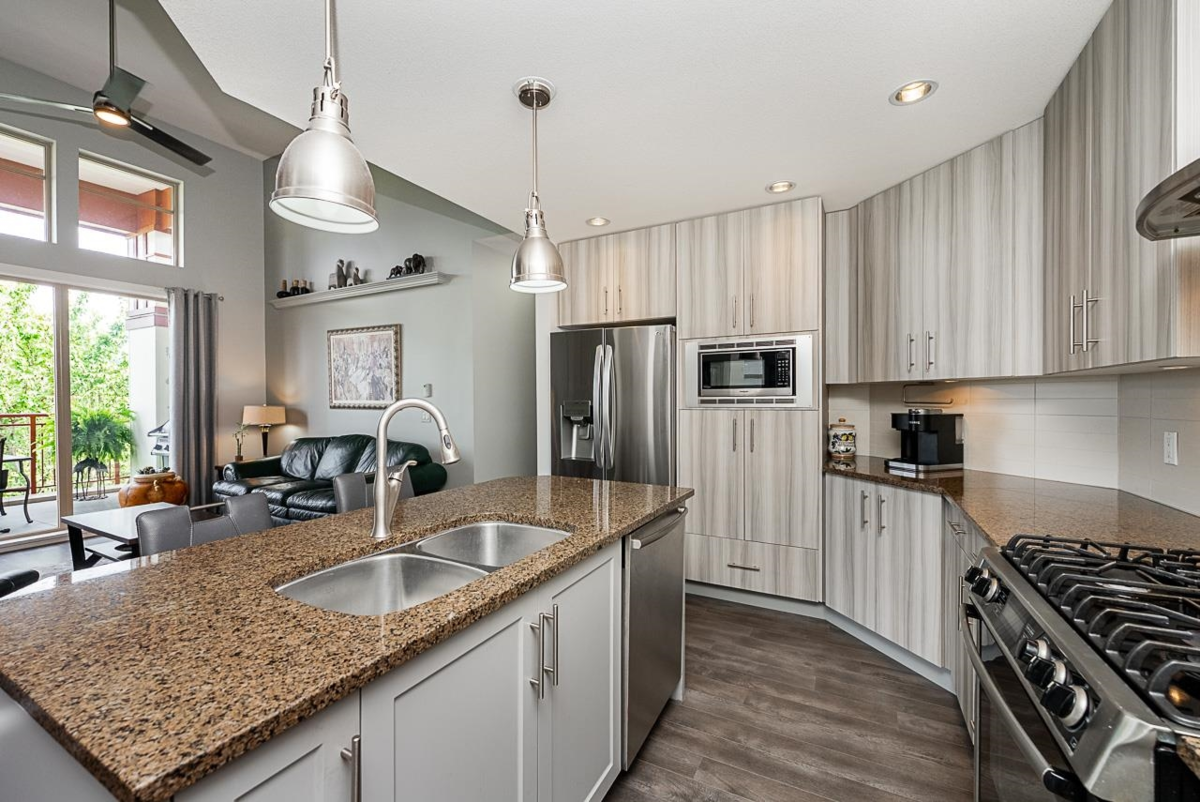 Walk-In Closet Photo of 308 16499 64 Avenue, Surrey, BC