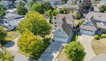 6039 191a Street, Surrey, BC, Surrey — Single Family Residence for sale