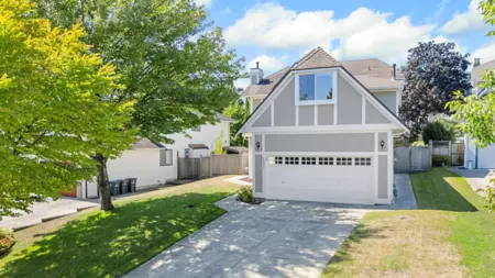 6039 191a Street, Surrey, BC, Surrey — Single Family Residence for sale