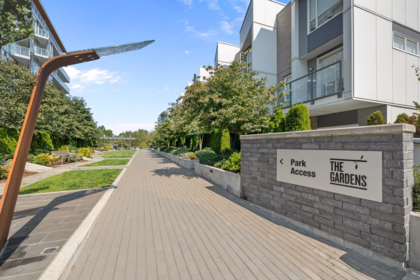 8 10800 No. 5 Road, Richmond, BC